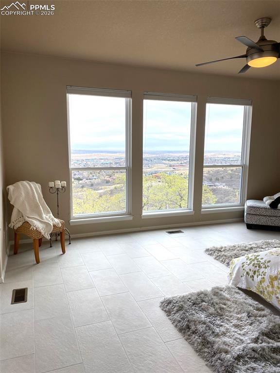 Image 12 of 35: Bedroom