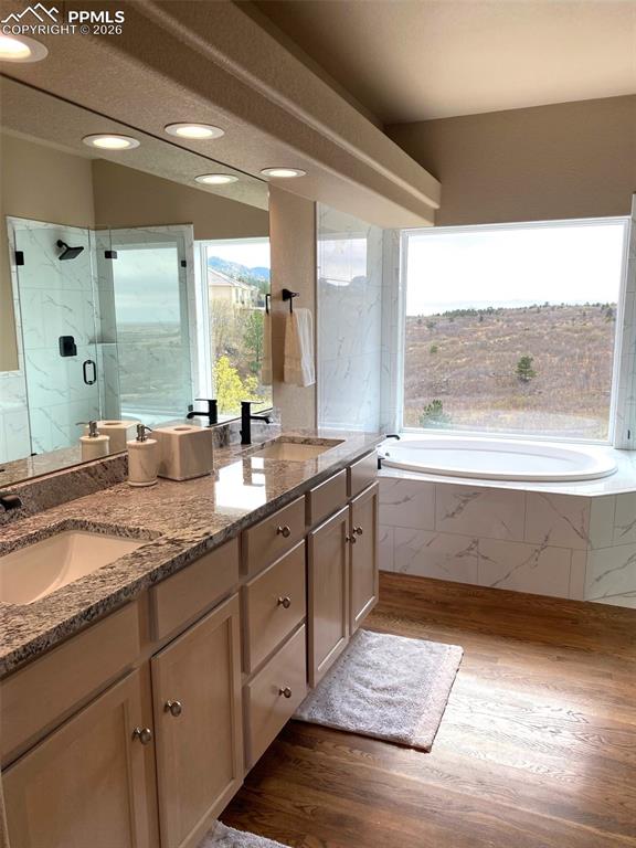 Image 13 of 35: Bathroom