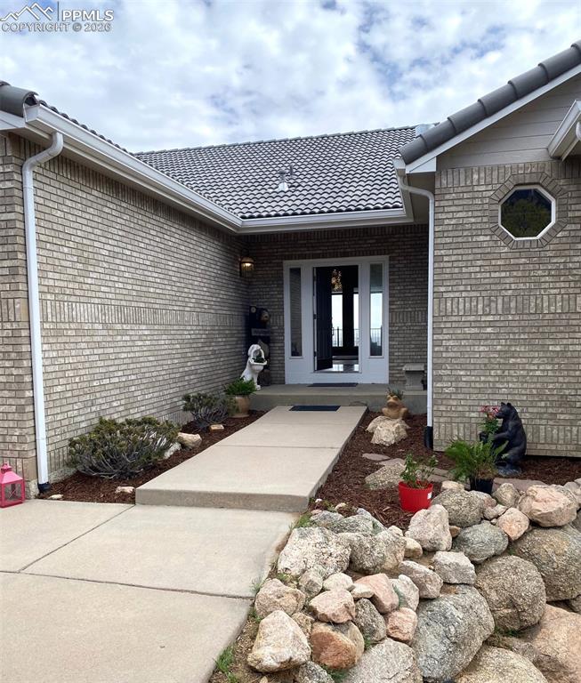 Image 2 of 35: Entry