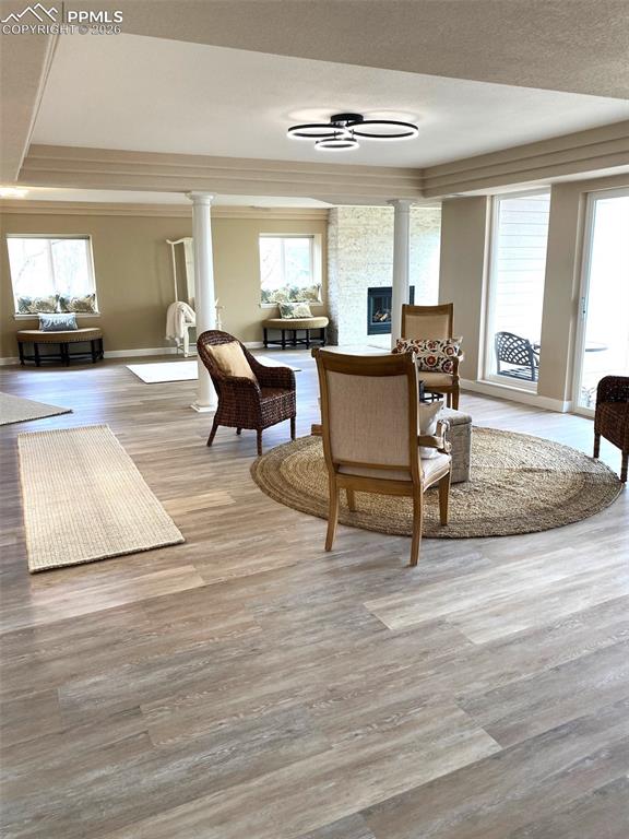 Image 25 of 35: Sitting Room