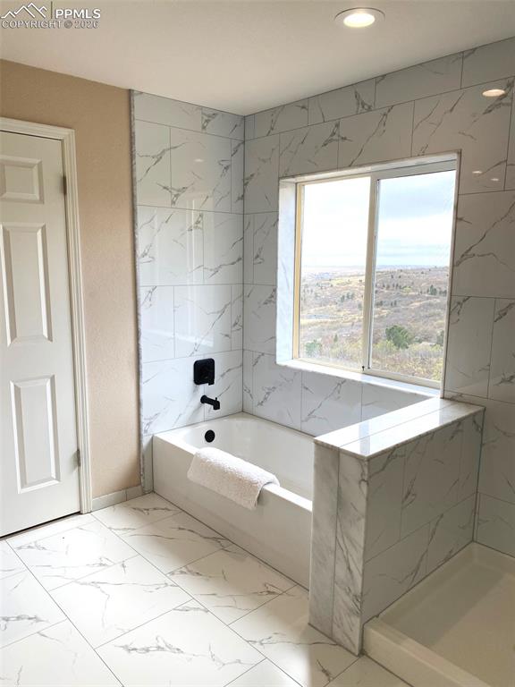 Image 30 of 35: Bathroom