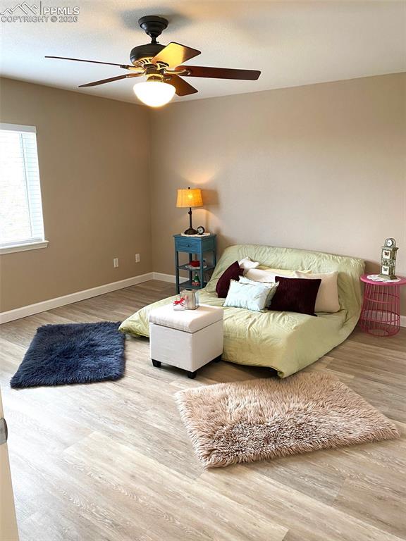 Image 33 of 35: Sitting Room