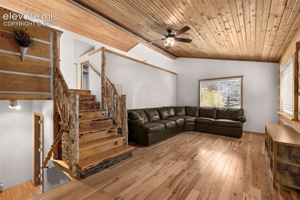 Image 10 of 40: Living Room