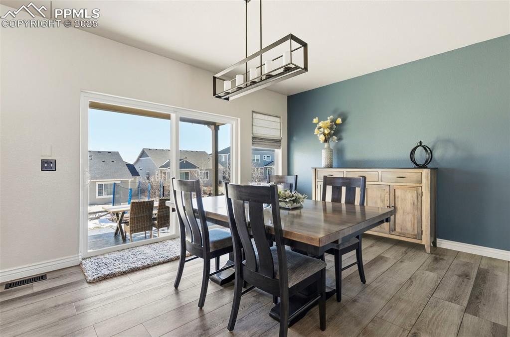 Image 12 of 46: Dining Area