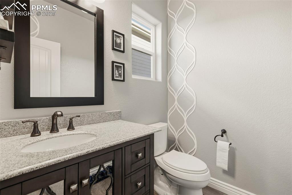 Image 16 of 46: Bathroom