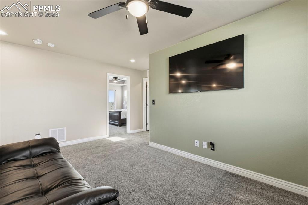 Image 25 of 46: Loft