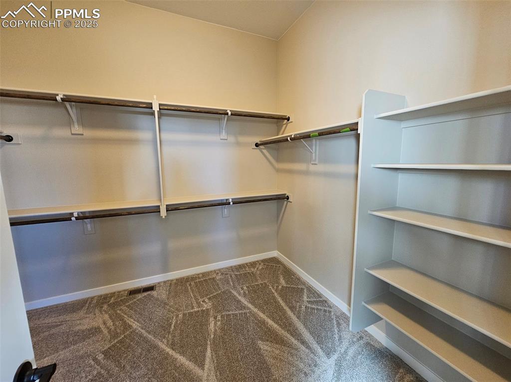 Image 11 of 17: Closet