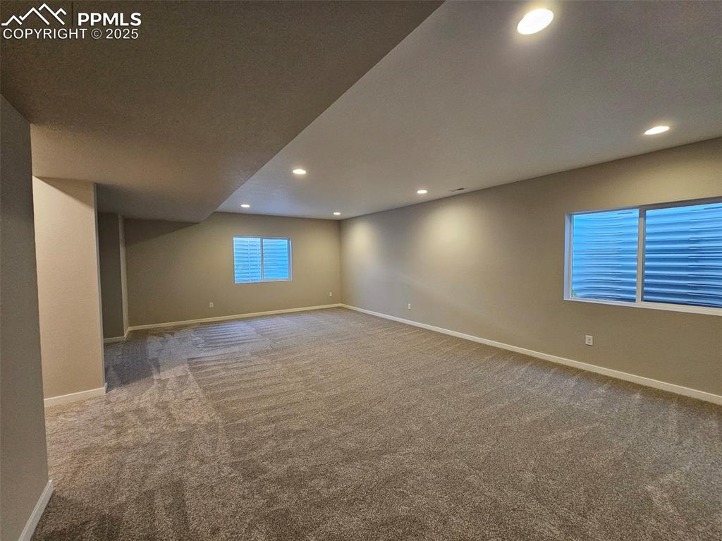 Image 12 of 17: Recreation Room