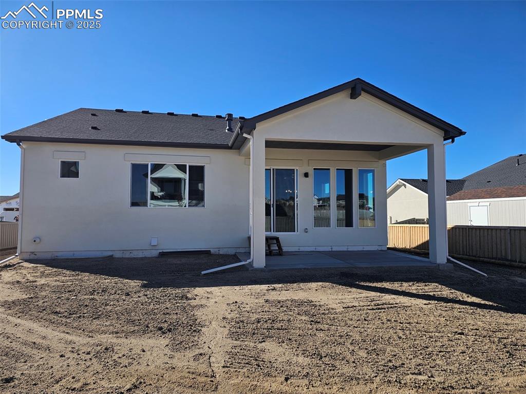 Image 22 of 23: Back of Structure