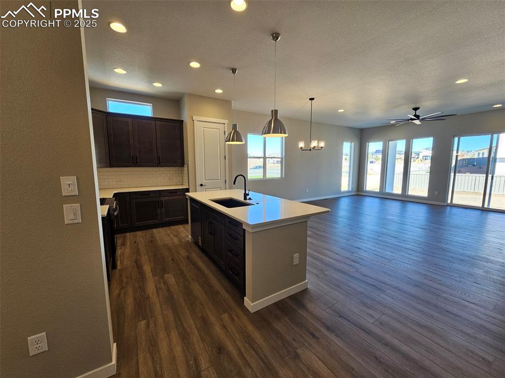 Image 4 of 17: Kitchen