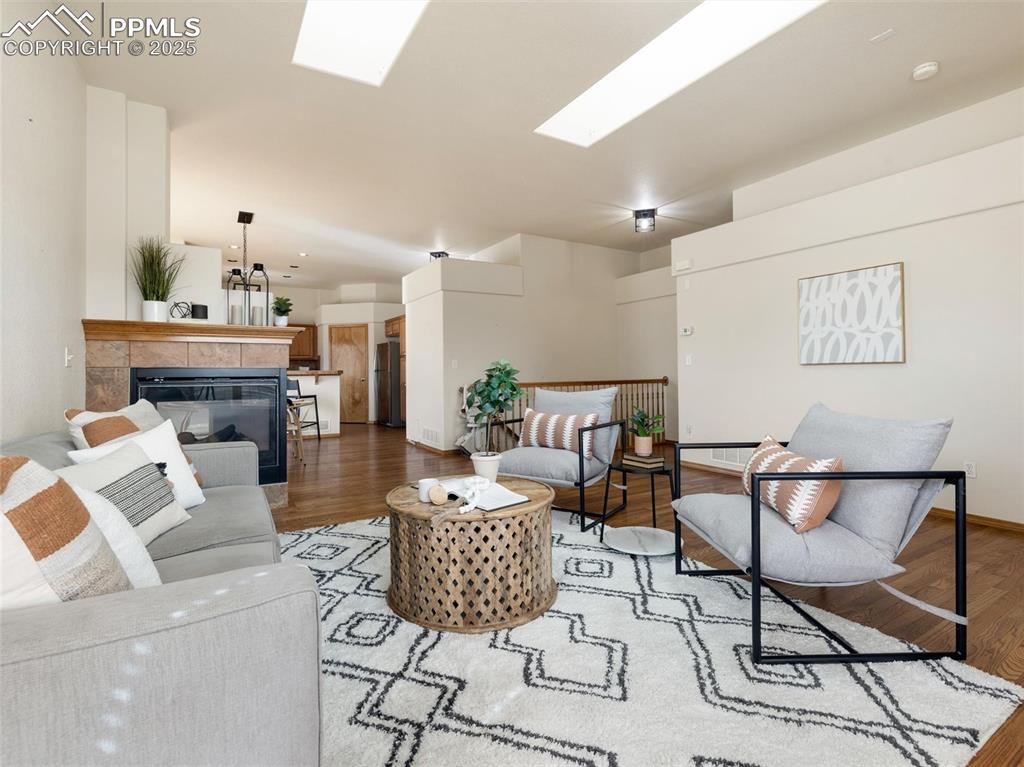 Image 4 of 30: Living Room