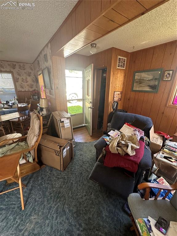 Image 2 of 13: Living Room