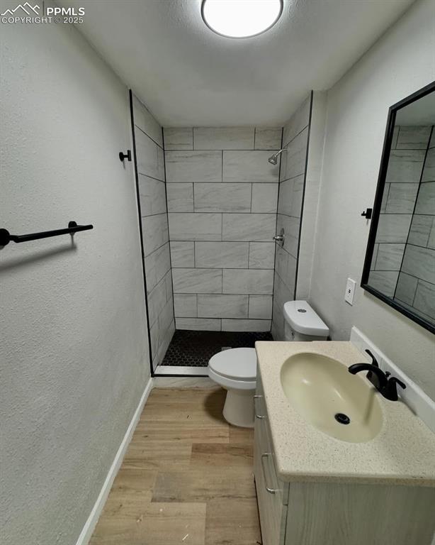 Image 4 of 7: Bathroom