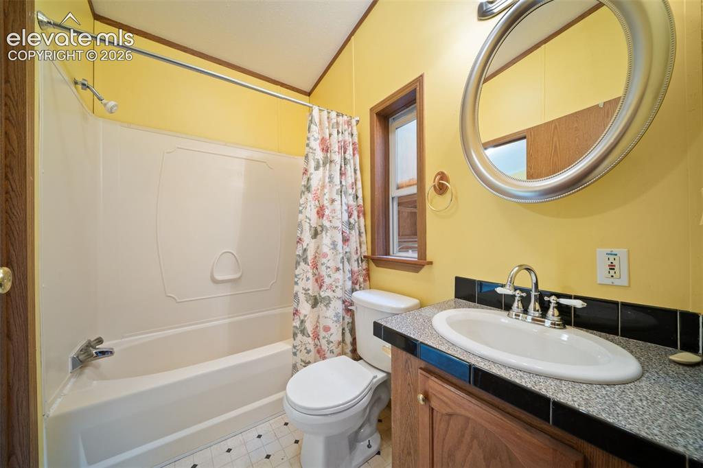 Image 20 of 40: With an en suite