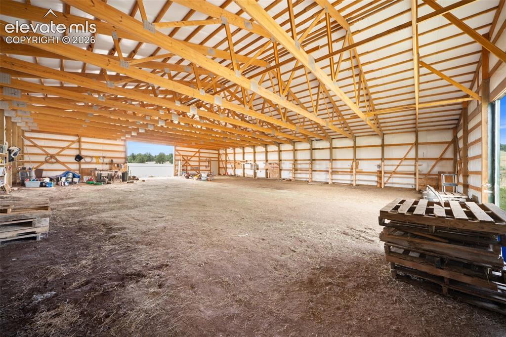 Image 30 of 40: Stable