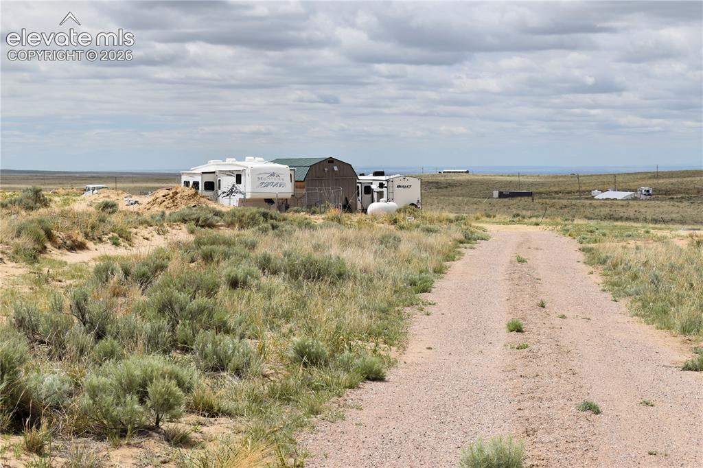 Image 4 of 16: driveway