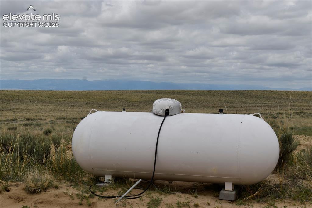 Image 6 of 16: propane tank