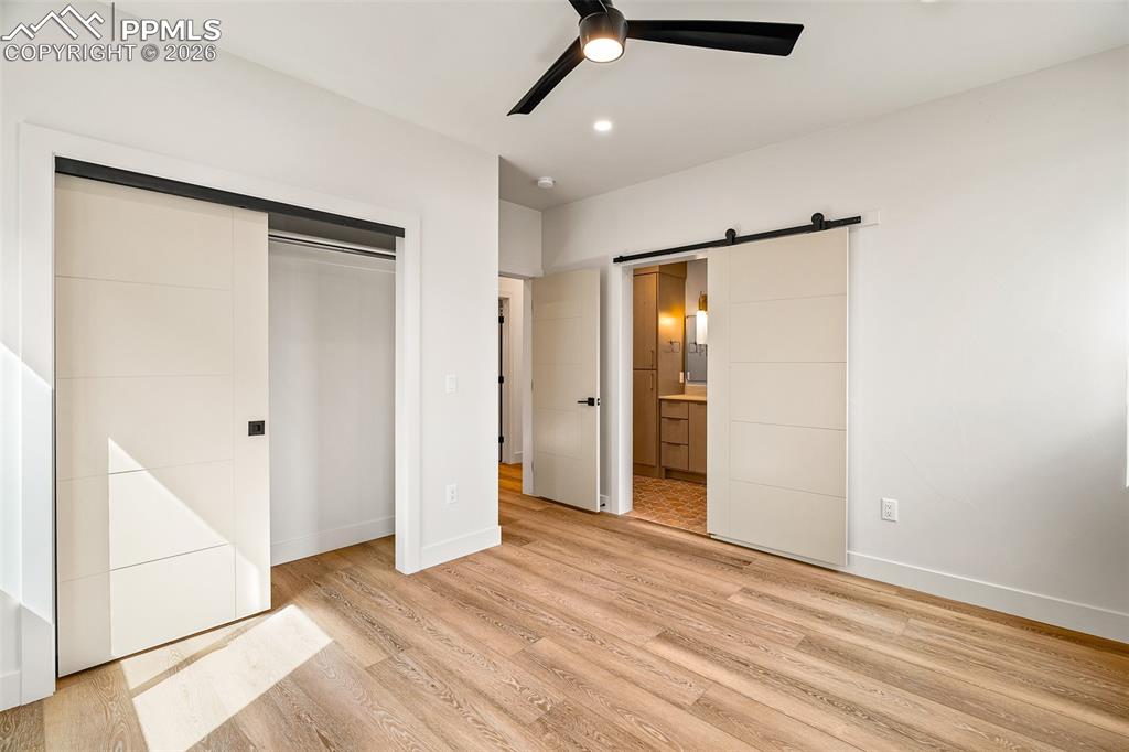 Image 43 of 50: Bedroom