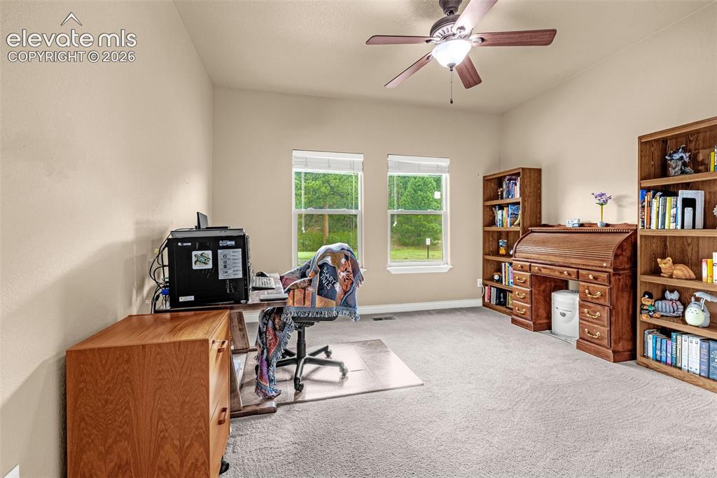 Image 18 of 48: Bedroom