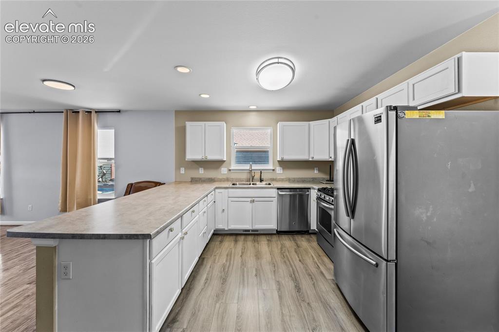 Image 7 of 35: Kitchen