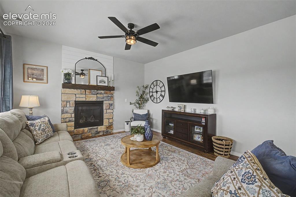 Image 16 of 43: Living Room