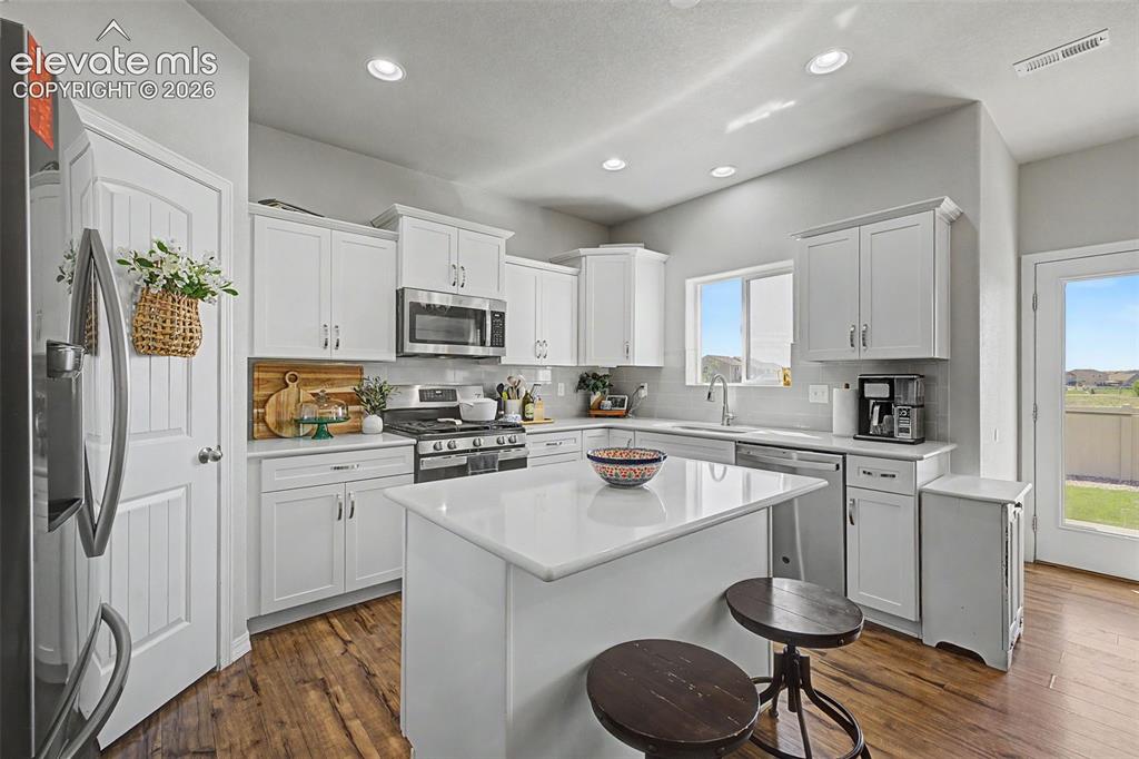Image 9 of 43: Kitchen