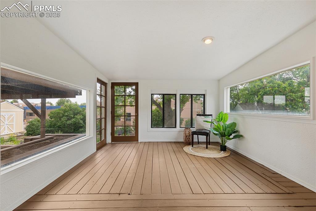 Image 14 of 46: Sun Room