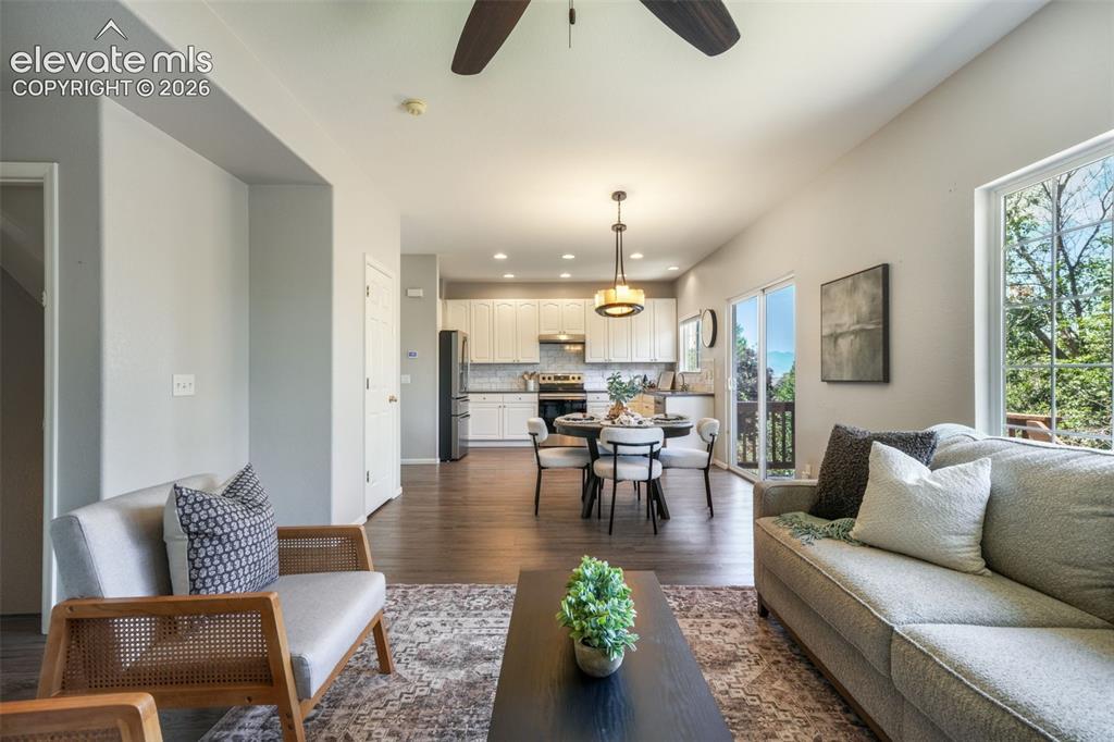 Image 5 of 50: Floor Plan 