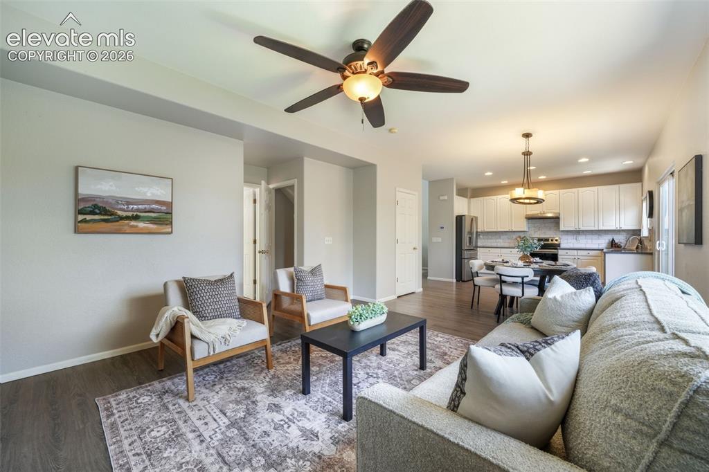 Image 7 of 50: Floor Plan 