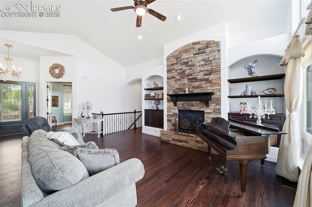 Image 11 of 49: Living Room