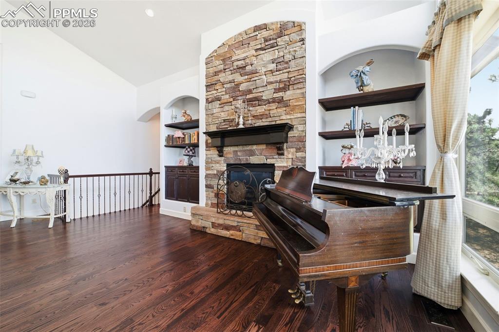 Image 12 of 49: Living Room