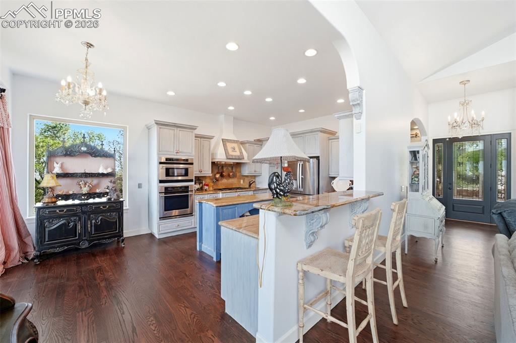 Image 16 of 49: Kitchen