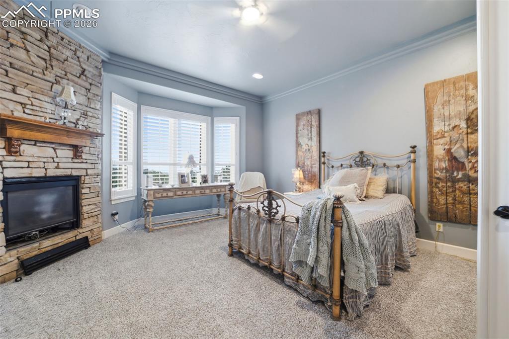 Image 28 of 49: Bedroom