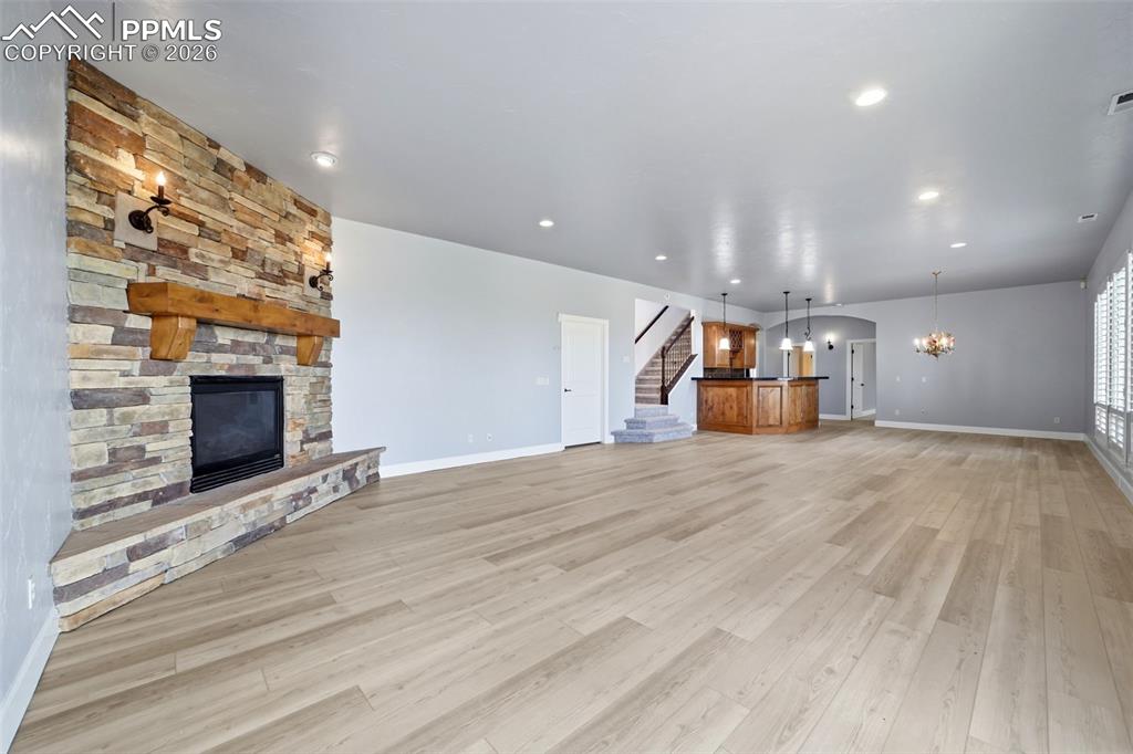 Image 42 of 49: Living Room