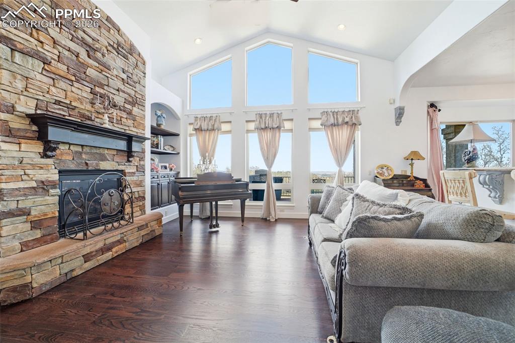 Image 9 of 49: Living Room