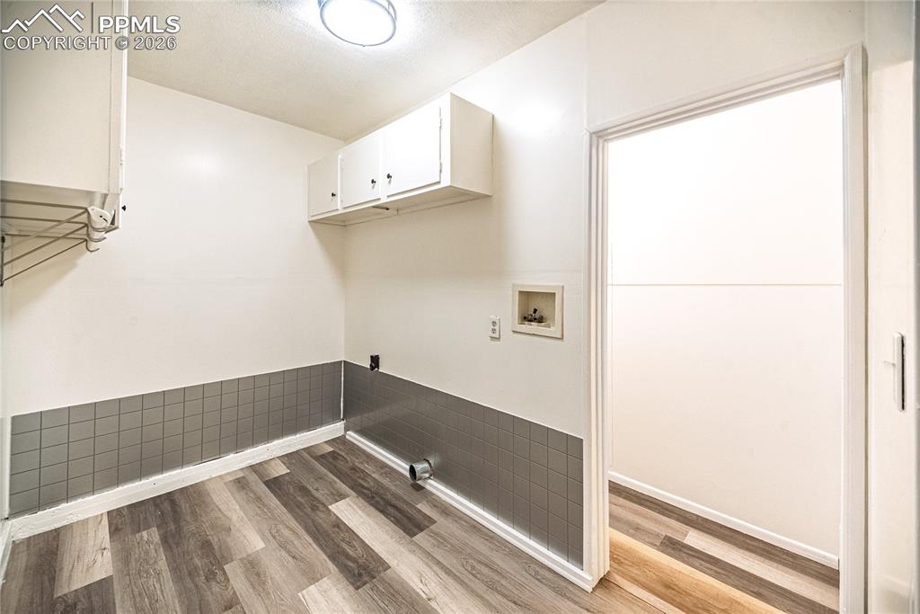 Image 15 of 31: Laundry