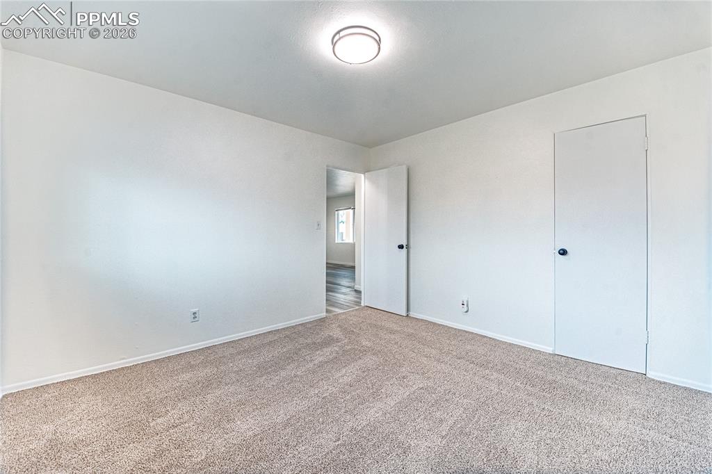 Image 22 of 31: Bedroom