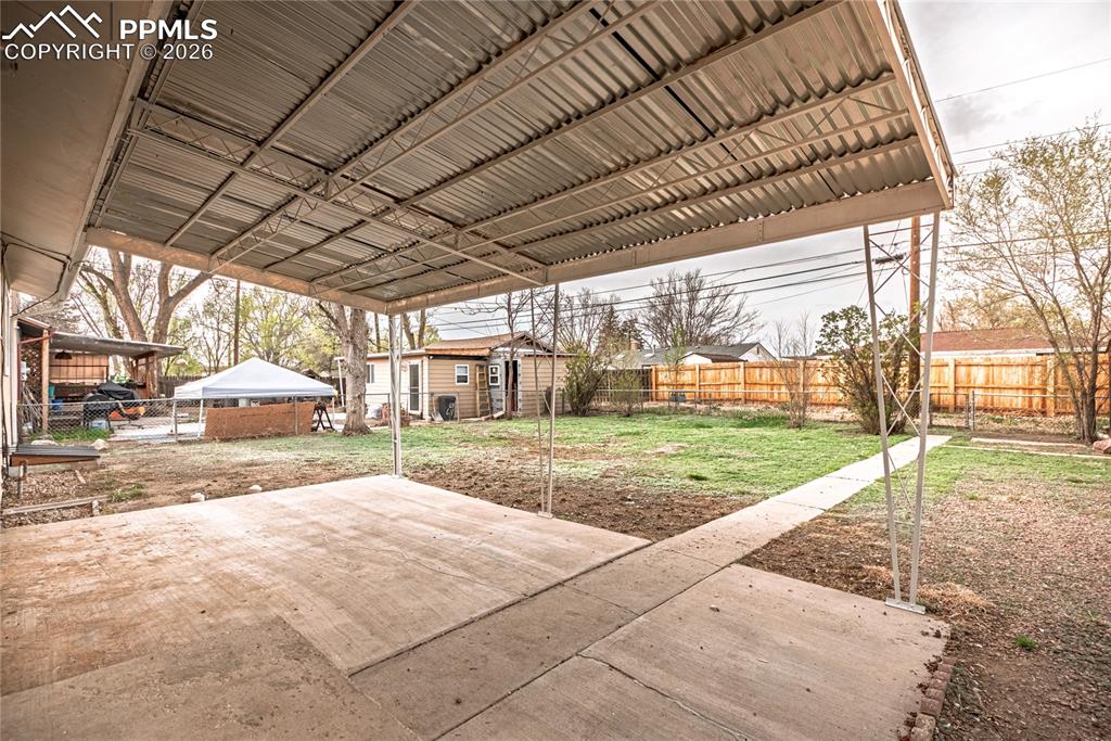 Image 26 of 31: Patio