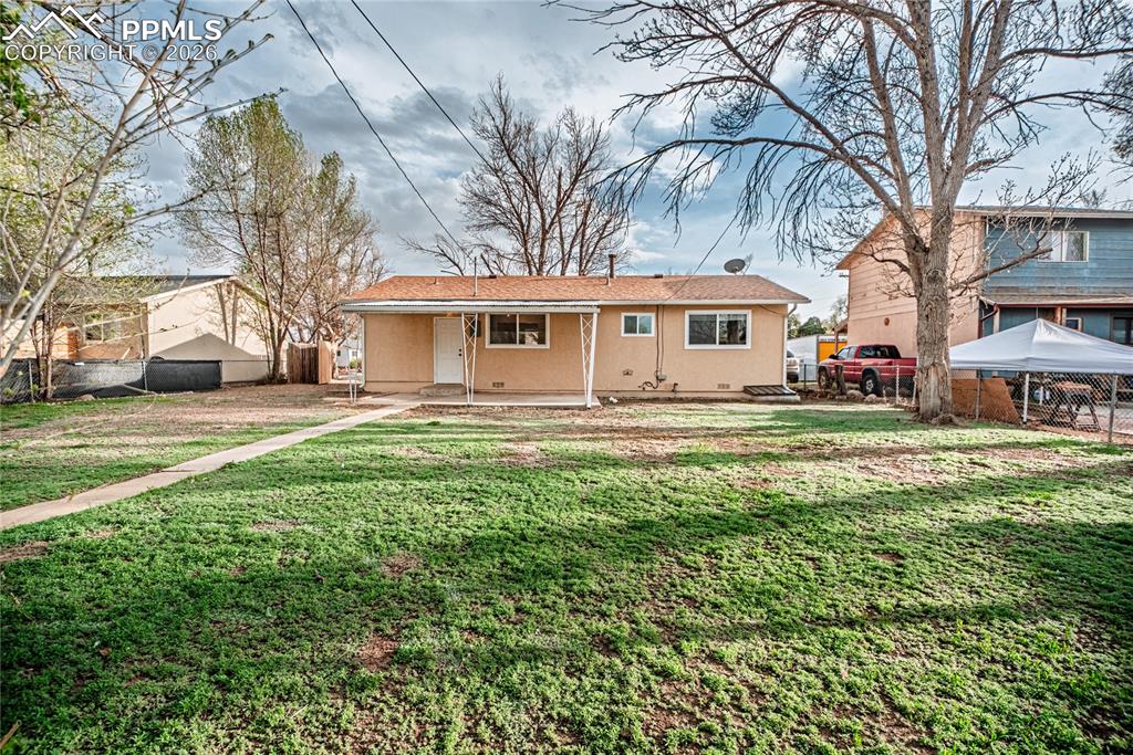 Image 30 of 31: Back of Structure