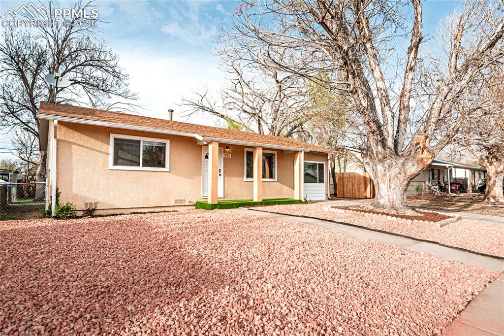 Image 6 of 31: Front of Structure