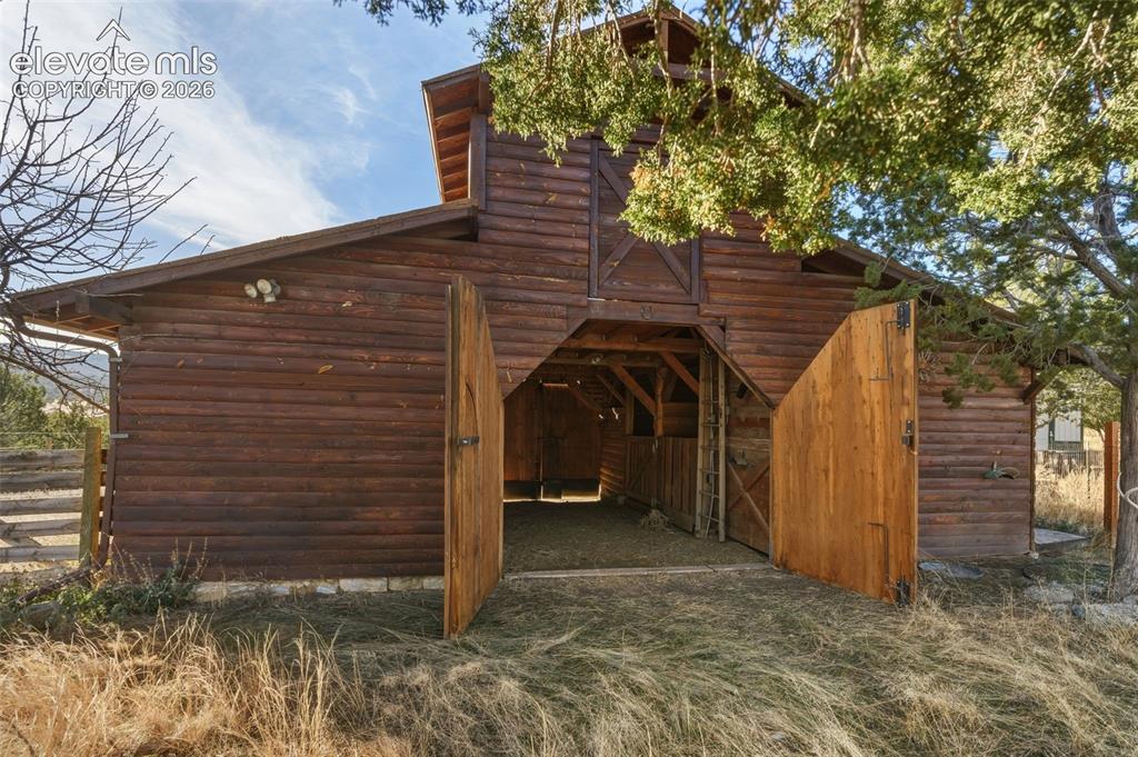 Image 6 of 43: 4 Stall Barn with Water and turn outs
