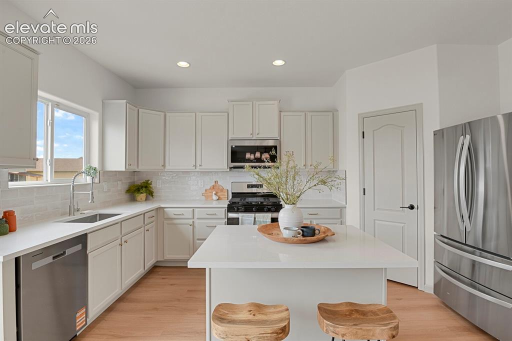 Image 16 of 38: Kitchen
