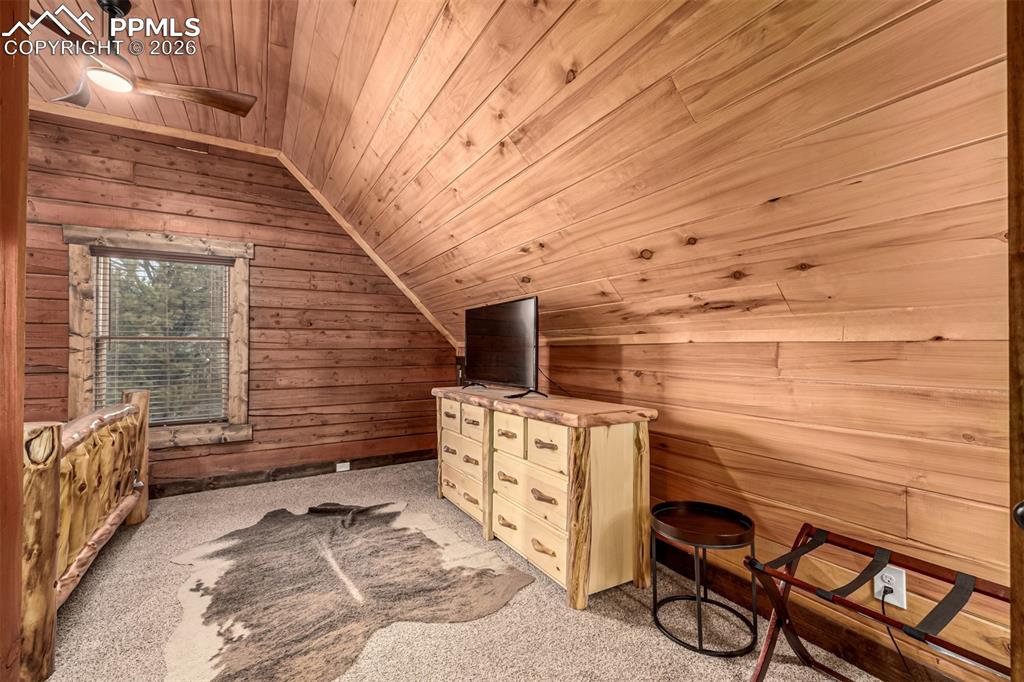 Image 21 of 35: Primary