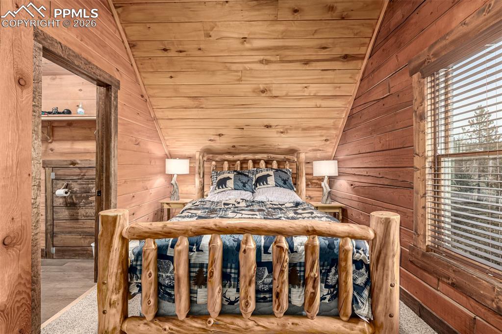 Image 22 of 35: Primary