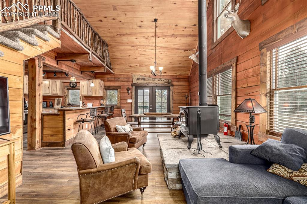 Image 9 of 35: Living Room