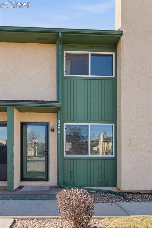 Image 2 of 29: Entry