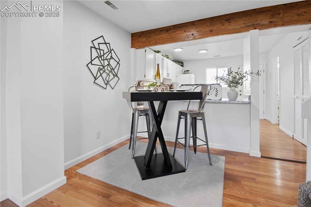 Image 8 of 29: Dining Area