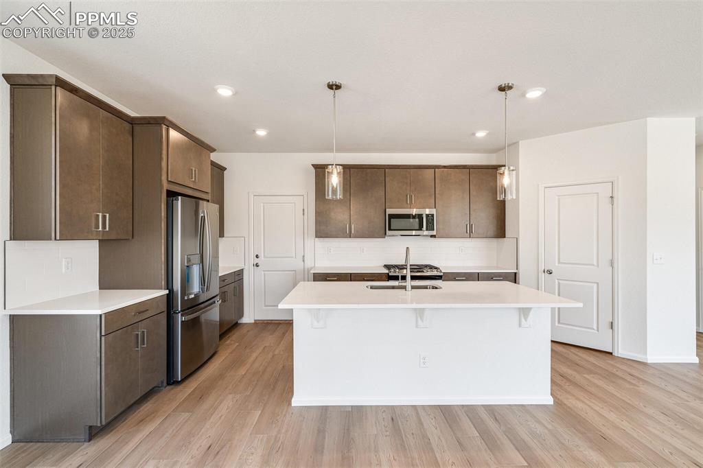 Image 11 of 36: Kitchen