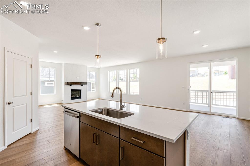 Image 16 of 36: Kitchen