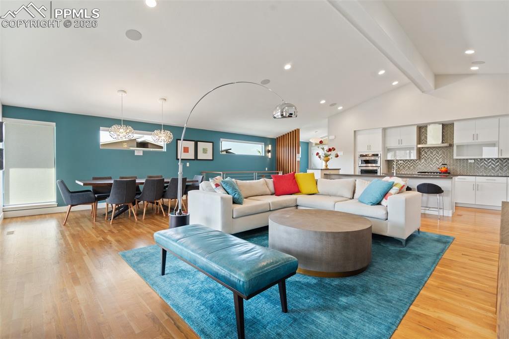 Image 23 of 47: Living Room